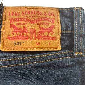 LEVI’S 541 Men’s Jeans, Size W44 L29, Dark Wash